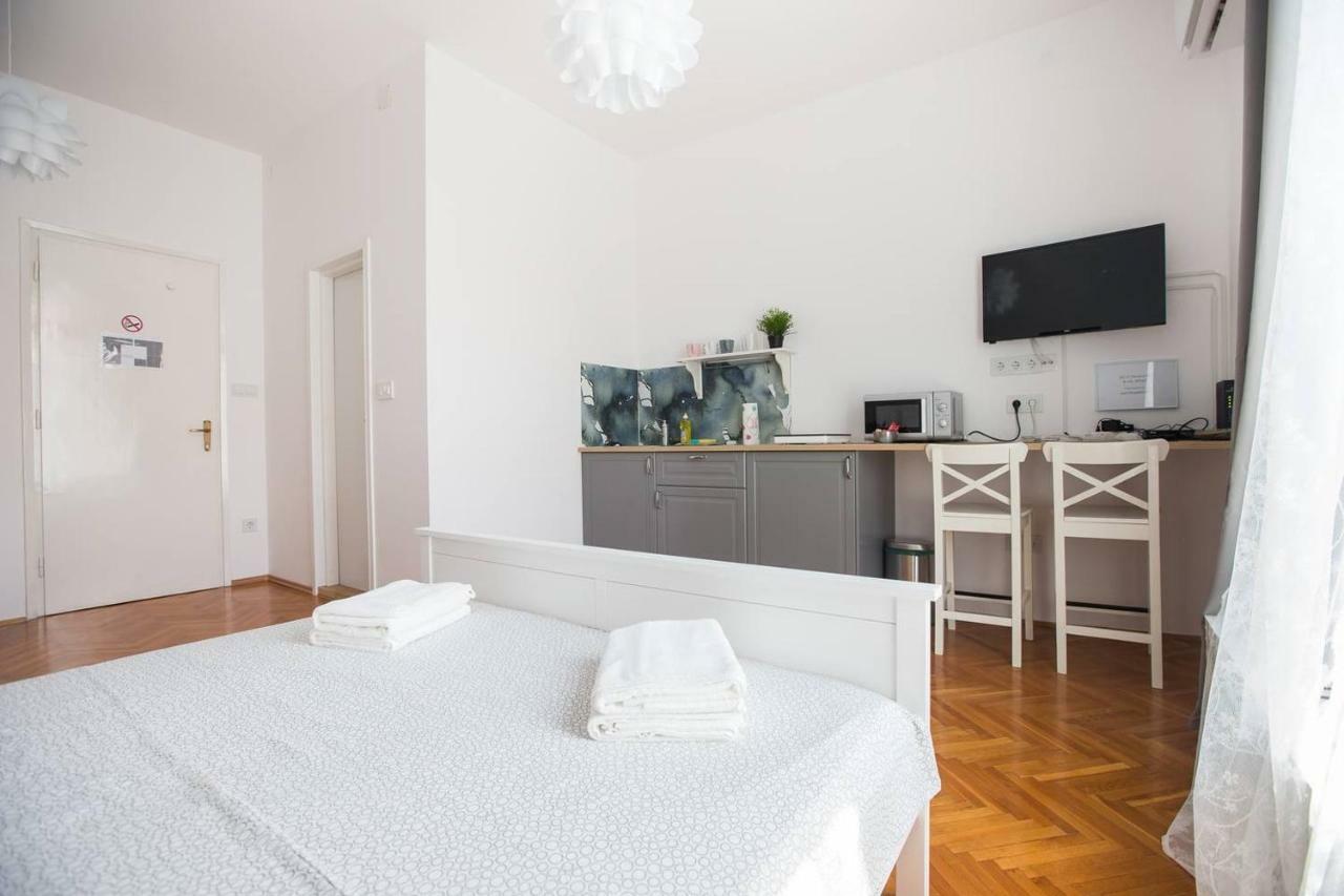 Oberiter Apartments - Center Of Zagreb, Fast Wifi, Ac, Kitchen, Parking Exterior photo